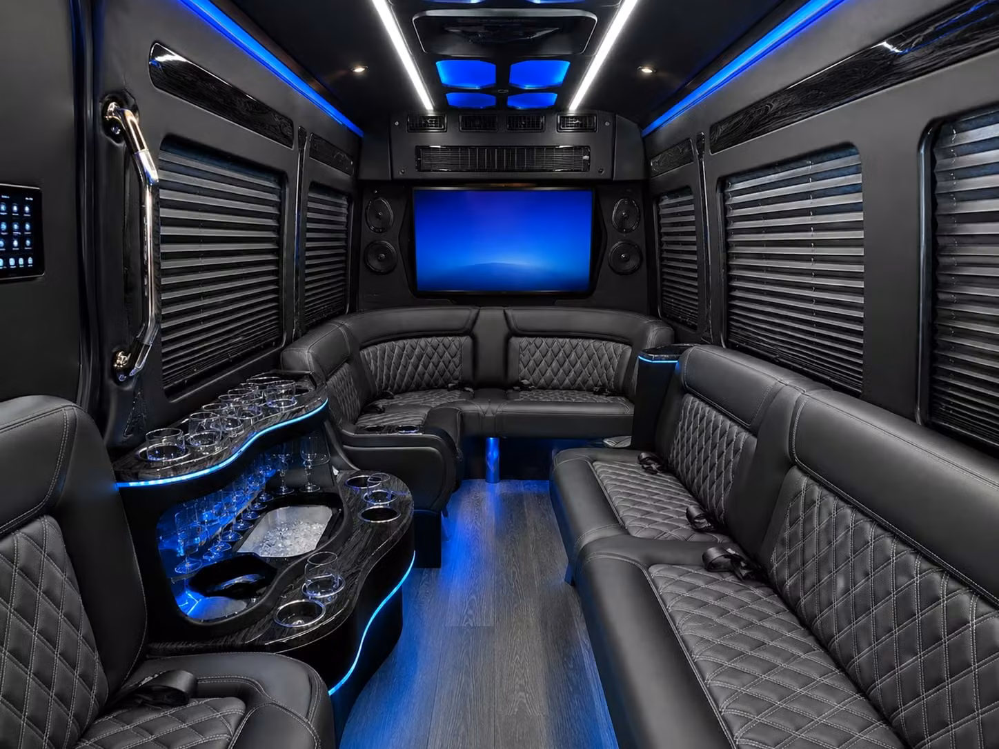 charterbusrentalkennewickwa com is the go to for safe stress free prom night transportation in kennewick